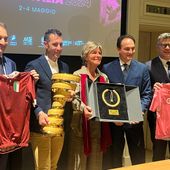 In partenza da Torino-Venaria il Giro d'Italia 2024, con l'omaggio al Grande Torino di cui ricorre l'anniversario e i 200 anni di Museo Egizio [video]
