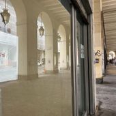 Dal 2012 ad oggi spariti 100mila negozi e 16mila imprese di commercio ambulante