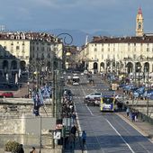 Commercio, turismo e servizi a Torino: si tiene duro, nonostante tutto. E contro il degrado urbano si può fare di più
