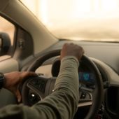 Pubblicizzava passaggi in auto a pagamento sui social, fermato dalla Polizia locale Pubblicizzava passaggi in auto a pagamento sui social, fermato dalla Polizia locale