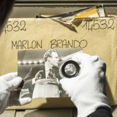 Brando's Touch, vita e carriera del divo americano raccontati dalla sua voce Brando's Touch, vita e carriera del divo americano raccontati dalla sua voce