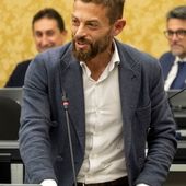 «La sinistra è ambigua e incoerente», FdI all'attacco dopol'assalto alla sede in Barriera Milano «La sinistra è ambigua e incoerente», FdI all'attacco dopol'assalto alla sede in Barriera Milano