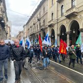 Innamorati di Torino: sindacati in corteo per il rilancio economico e industriale della città [Video]
