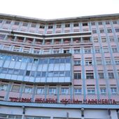 Dopo l'incidente di Cras Montana la quindicenne biellese Elsa torna a casa Dopo l'incidente di Cras Montana la quindicenne biellese Elsa torna a casa