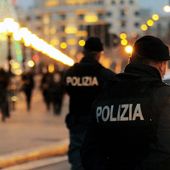 Torino, zone a vigilanza rafforzata, dopo due settimane 172 allontanamenti e 37 arresti Torino, zone a vigilanza rafforzata, dopo due settimane 172 allontanamenti e 37 arresti