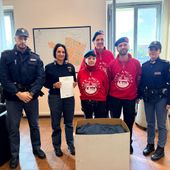 Donati ai City Angels di Torino gli indumenti contraffatti sequestrati dalla polizia