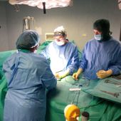 A Rivoli l'asportazione di un tumore renale di quattro chili grazie alla sinergia fra reparti