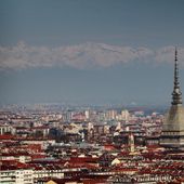 La &quot;caratura turistica&quot; spinge l'occupazione, a Torino il turismo pesa (quasi) come l'industria