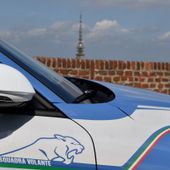 Aggredisce due donne in centro, arrestato per violenza sessuale e rapina