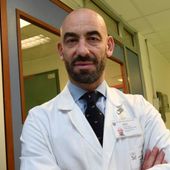 Oltre 100 medici chiedono procedimento disciplinare per Bassetti, lui risponde: li denuncio uno per uno