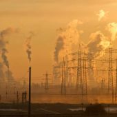 In India una legge di emergenza per spingere al massimo le centrali elettriche a carbone