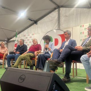 Il PD fa autocritica: se vogliamo un futuro dobbiamo difendere l’industria. Ma non una parola sulla strategia che aveva puntato tutto sugli eventi e sul turismo. Di Mino Giachino*