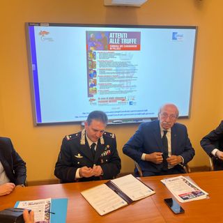 Truffe gli anziani: i consigli dei Carabinieri ora arrivano con la bolletta dell'acqua