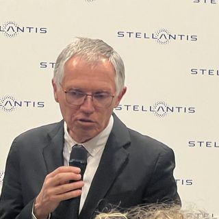 Stellantis, Tavares a Mirafiori per l'hub dei veicoli commerciali: abbiamo preso molte decisioni impopolari per evitare la situazione di Volkswagen