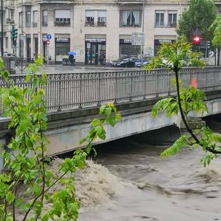 Stura al livello di pericolo, evitare i parchi, limitazioni al trasporto pubblico