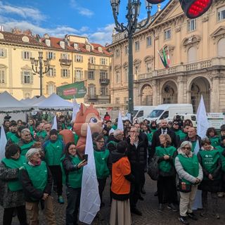 StraVolto 2025, centinaia di giovani e volontari nel cuore di Torino in occasione della Giornata Internazionale del Volontariato