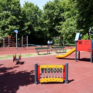 In via Calabria c'è una nuova area giochi, inclusiva e innovativa