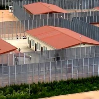 Sopralluogo al CPR di via Mazzarello, per AVS «troppi i giovanissimi e le persone che risiedono in Italia ormai da anni»