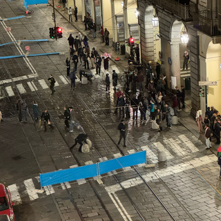 Vandalismi in via Po, Ascom «rispetto per tutte le idee ma no alla violenza»