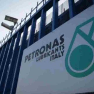 Sono 70 gli esuberi dichiarati dalla Petronas, preoccupazione dei sindacati