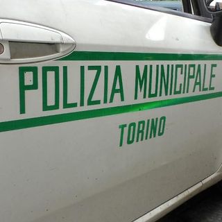 Ricercata dalla Procura di Torino tenta di nascondersi nel doppio fondo di un camper