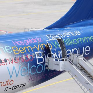 False prenotazioni aeree, la Polizia chiude due siti internet che vendevano voli a prezzi estremamente vantaggiosi