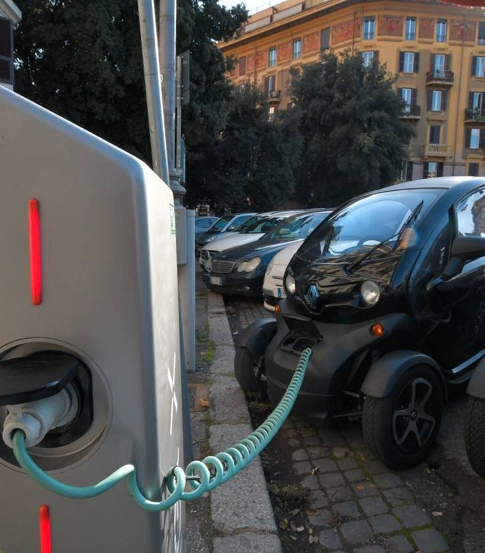 Torino, l’industria, l’ auto e la transizione ecologica: quali opportunità per la città? Tavola rotonda presso la Cgil di Torino [video]