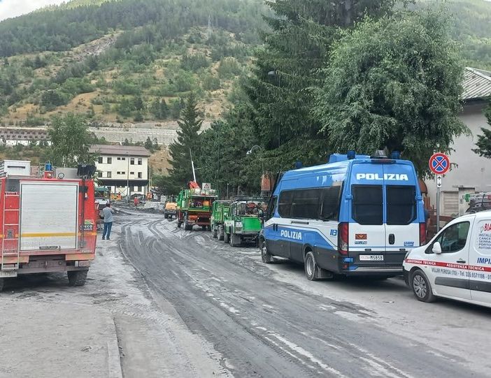Bardonecchia di nuovo agibile, aperti alberghi e attività commerciali e culturali