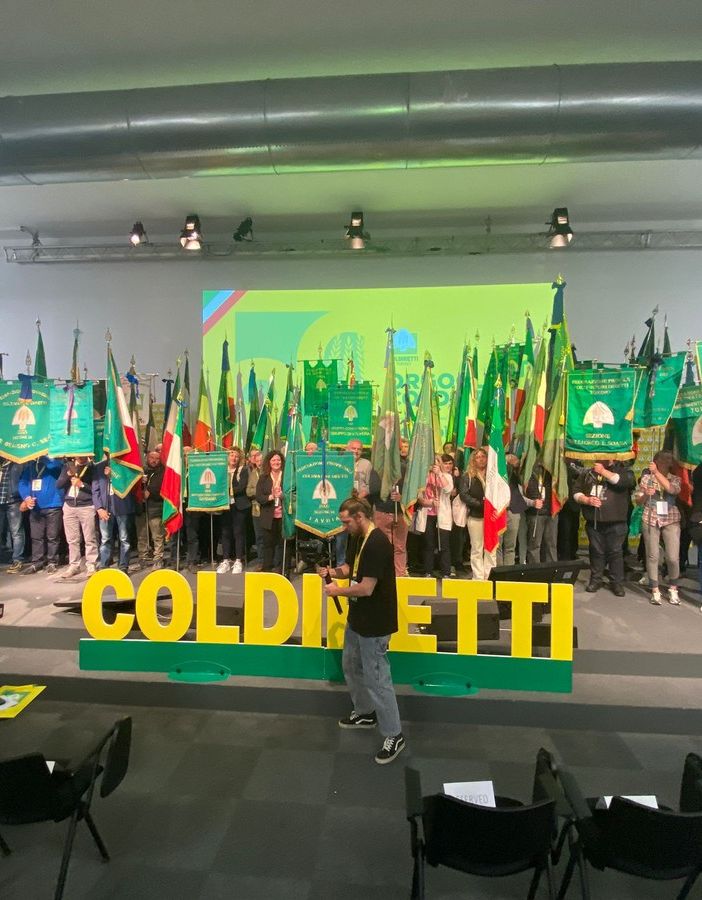 Coldiretti Torino festeggia 80 anni e raccoglie le firme contro il falso cibo Made in Italy: #nofakeinitaly