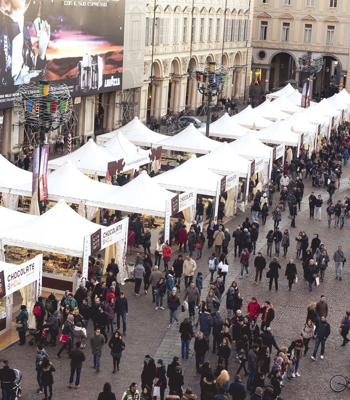 Per il ponte di Ognissanti Torino invasa dai turisti. Confesercenti: “Superate le più rosee previsioni”