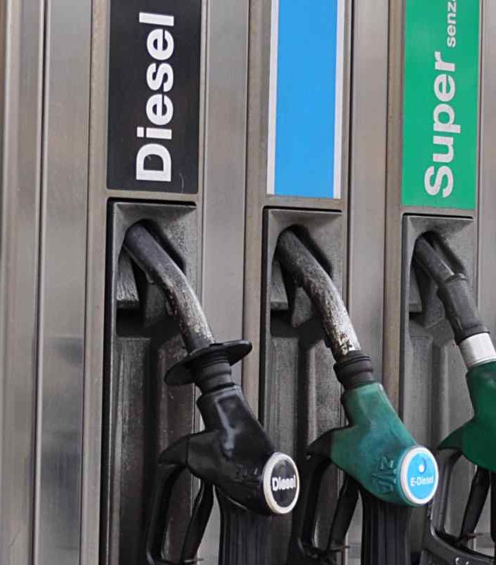 Aumenti dei carburanti, Faib-Confesercenti scrive ai parlamentari piemontesi: “Necessario ripristinare il taglio delle accise. Non sono i benzinai che speculano