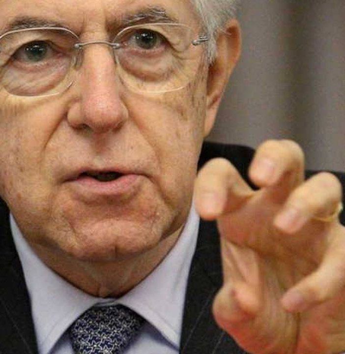 “Meglio che l'informazione segua modalità meno democratiche”, parola di Mario Monti. E intorno, silenzio