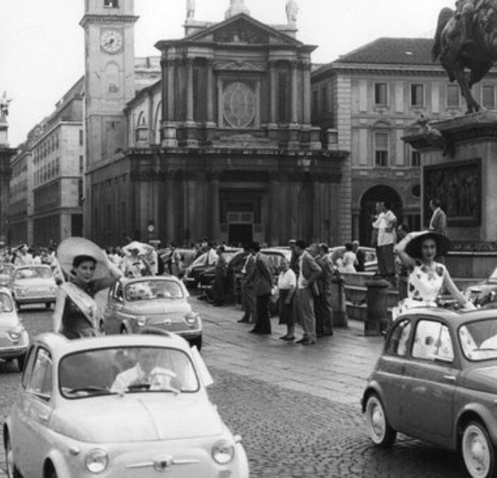 L'auto privata? Solo per pochi e saremo tutti più poveri: i costi, nascosti, della transizione elettrica