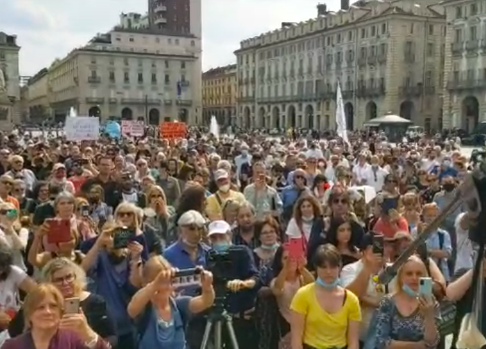 No Paura Day a Torino, la piazza che vive. Di Loredana Biffo*