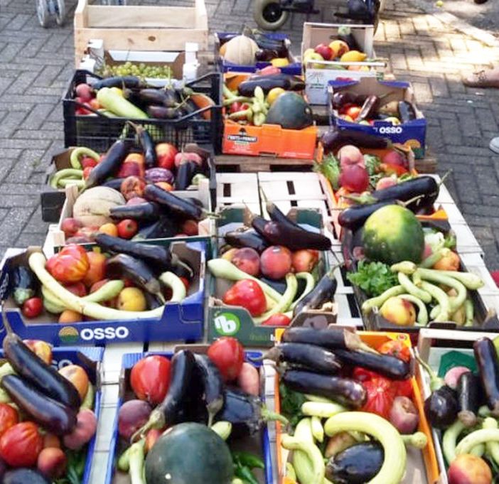 Ad agosto prosegue la distribuzione del cibo recuperato nei mercati torinesi