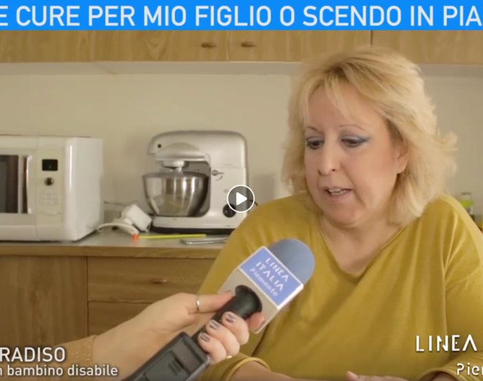 &quot;O le cure per mio figlio o scendo in piazza&quot;
