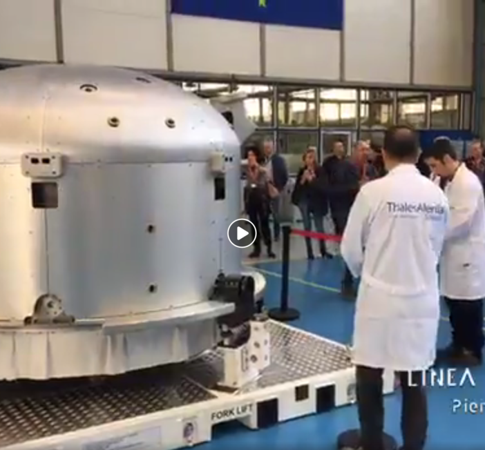 Presentazione presso Thales Alenia Space di Torino dell' involucro del modulo spaziale commerciale Airlock