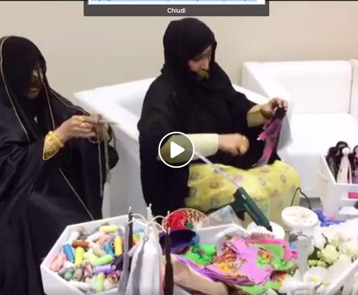Il sindaco Chiara Appendino visita lo stand dell' Emirato di Sharjah, ospite del Salone del Libro