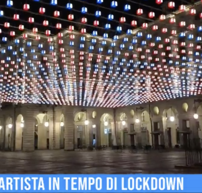Le luci d' artista di Torino quest' anno iniziano col coprifuoco alle 22