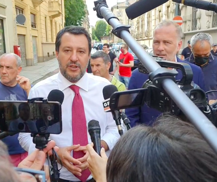 Salvini presenta il candidato del centrodestra a Torino Damilano