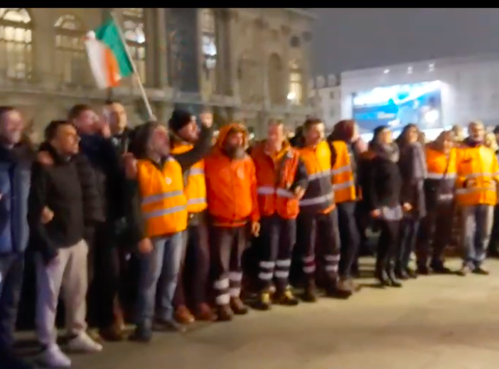 Anche i portuali di Genova e Trieste al corteo no green pass a Torino