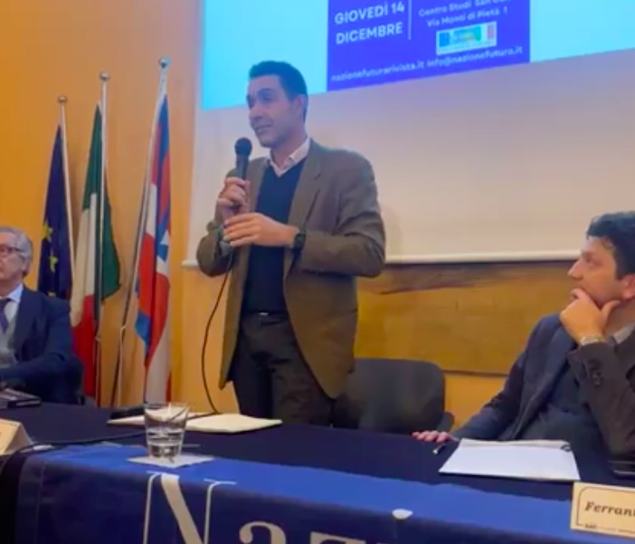A Torino il generale Vannacci con &quot;Il mondo al contraio&quot; [video]