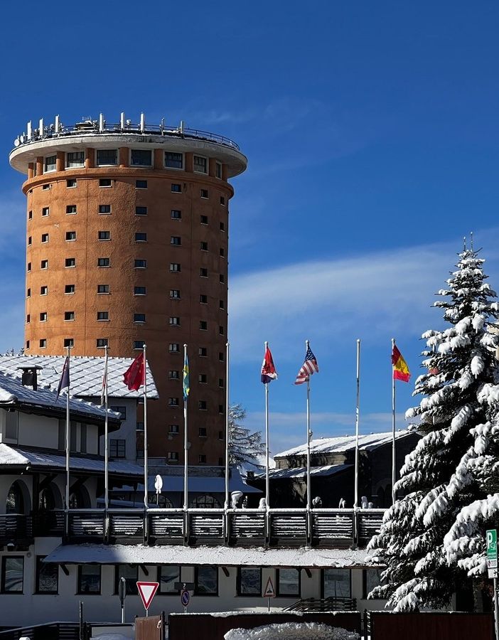 Sestriere: entusiasmo per la prima nevicata che ha imbiancato Sestriere e frazioni