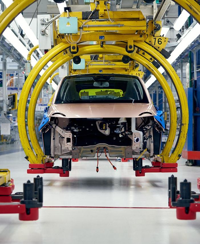 Mirafiori, produzione ferma un mese ma chi vuole può comprare la Maserati scontata: se non hanno pane mangino brioches