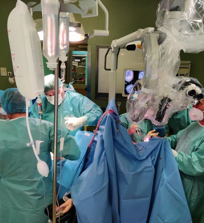 Eccezionale intervento alle Molinette, salva mamma all'8° mese di gravidanza con improvvisa lesione cerebrale e la sua bimba