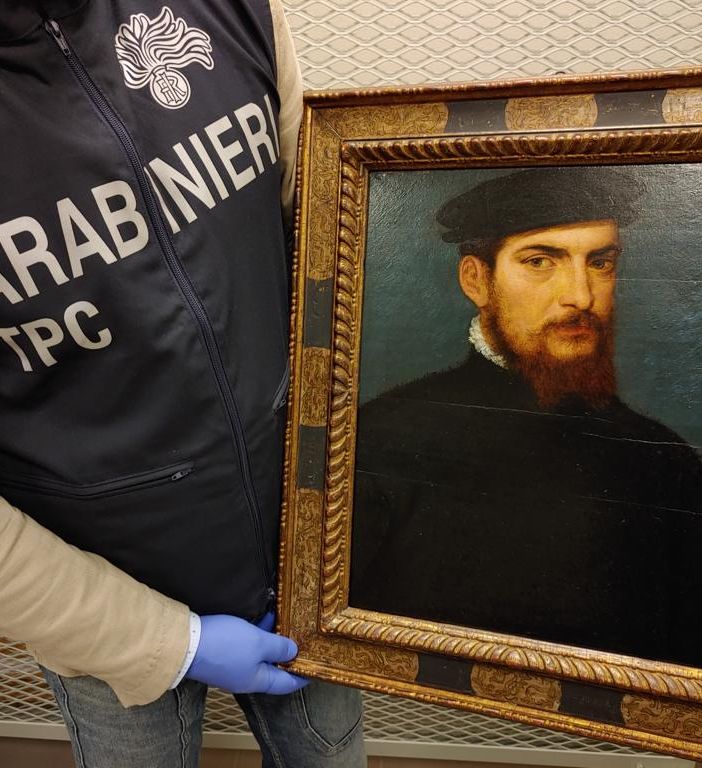 Il “gentiluomo con berretto nero” rubato da Palazzo Chiablese a Torino è tornato a casa