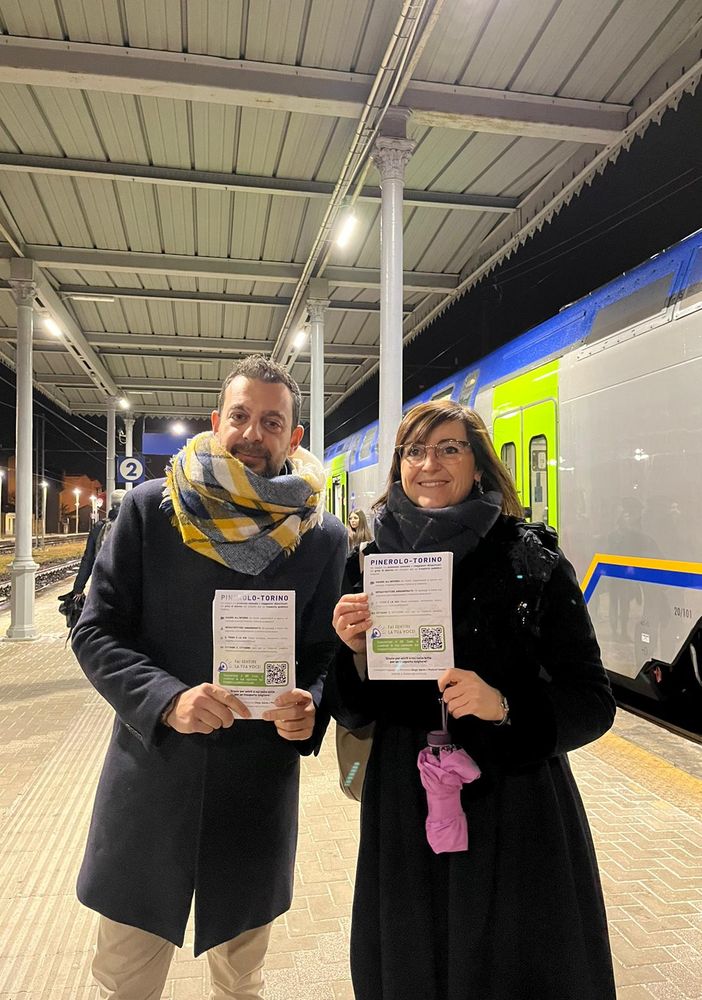 Treno Pinerolo-Torino Porta Susa, Sarno e Canalis: “Il servizio peggiora, e dire che basterebbe un minimo intervento della Regione”