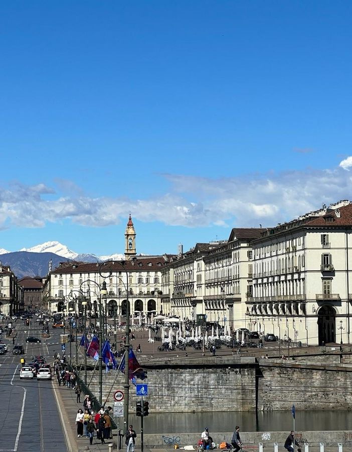L'inflazione si mangia i redditi: nel 2023 ogni famiglia piemontese ha perso in media 1800 euro