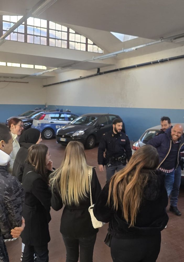 Porte aperte al commissariato Barriera Nizza