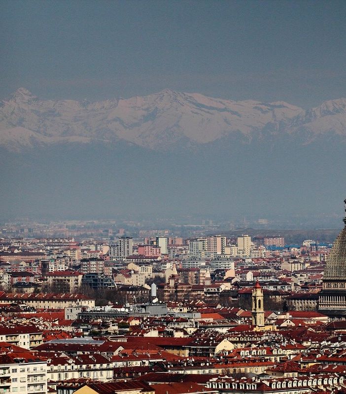 La &quot;caratura turistica&quot; spinge l'occupazione, a Torino il turismo pesa (quasi) come l'industria